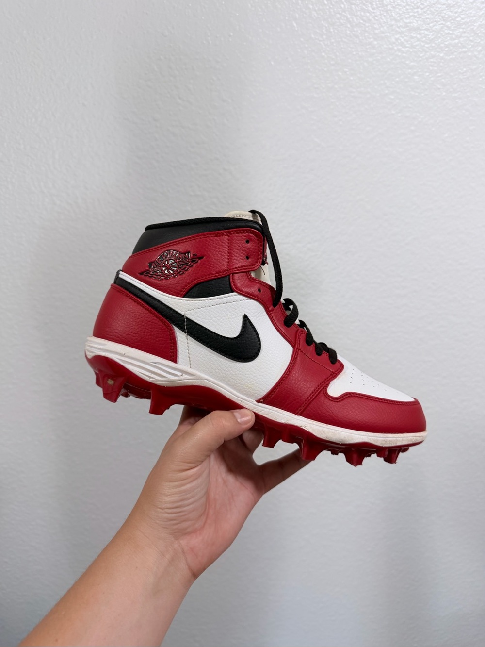 Jordan retro 1 high Chicago cleats